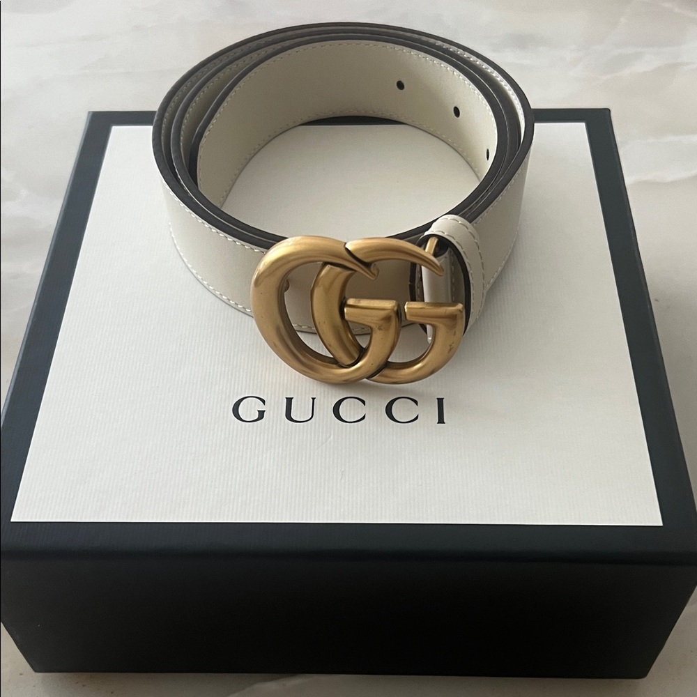 NWOT Gucci Ivory Leather Belt with Gold GG Buckle size 80 32